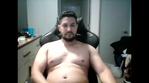 latinBoyHuge online show from December 18, 1:12 pm