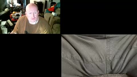 big_teddy_bear76 online show from May 16, 6:06 pm