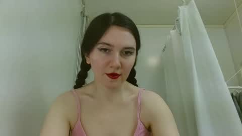 Isabella online show from March 28, 3:30 am