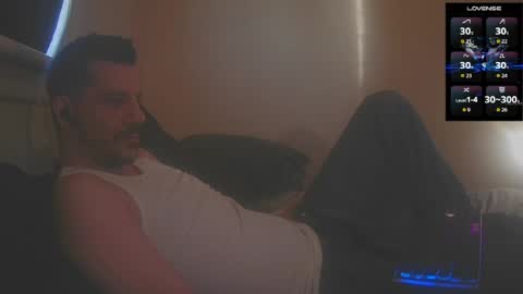 Jon - Im Straight online show from May 26, 10:32 am