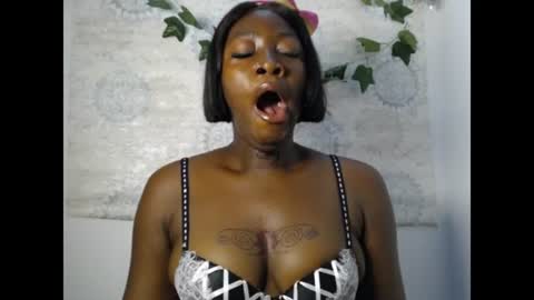 bigclitpussy247 online show from July 25, 3:04 am