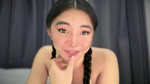 Yeng online show from December 15, 3:52 pm