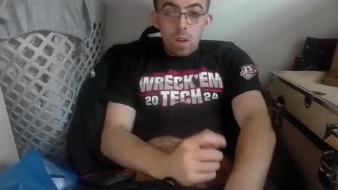 Bigcockstud915 online show from December 2, 4:37 pm