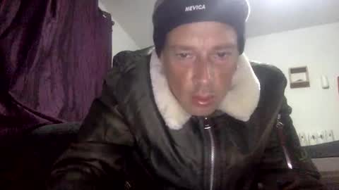 bigdickdangles472924 online show from September 14, 12:35 am