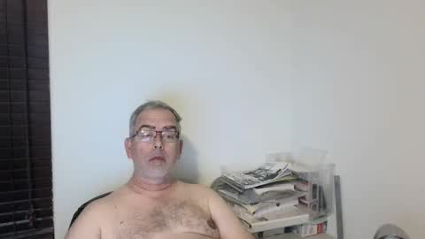 Snapshot of bigdylan17 chatting on March 10, 5:00 am Dylan 56 Taleah 53 online show from March 10, 5:00 am