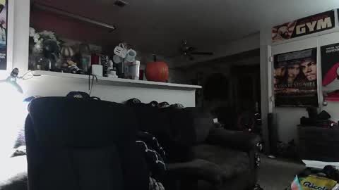 biggerisbetter21 online show from October 28, 11:22 am