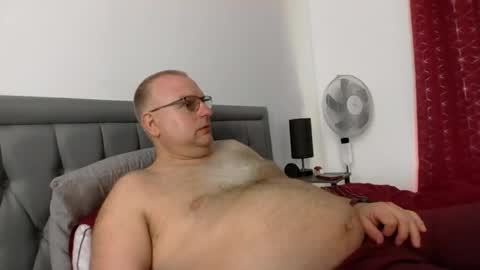 bigguy2014 online show from April 21, 3:19 pm