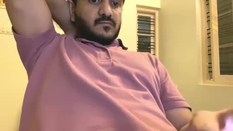 bighandsomesatisfy online show from December 1, 5:11 pm