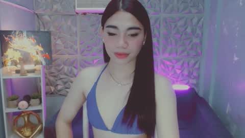 kiaaannaaaa online show from March 25, 5:36 am