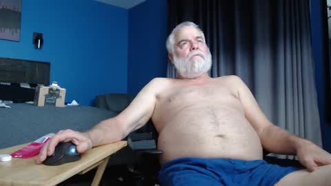 bigmustang_al online show from December 31, 2:40 am