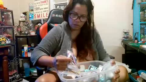 the Mini mami online show from November 23, 11:08 am