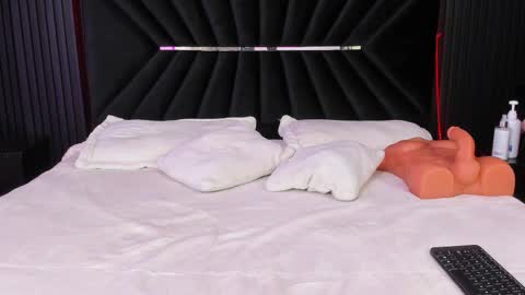 Zayra online show from October 8, 8:31 am