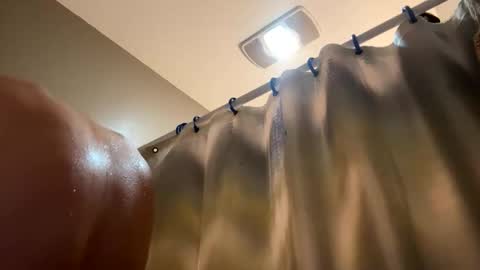 bigskinnyboyshh online show from November 22, 12:20 am