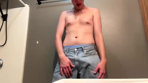 Snapshot of bigskinnyboyshh chatting on September 30, 3:39 am bigskinnyboyshh online show from September 30, 3:39 am