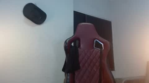 billie_yei online show from October 22, 5:14 pm