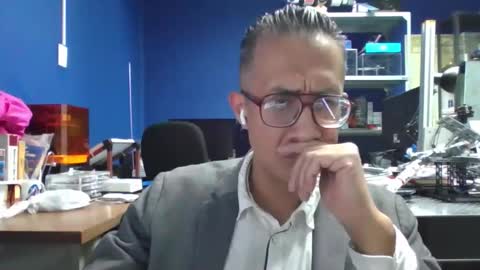 Manu O online show from May 18, 11:33 pm