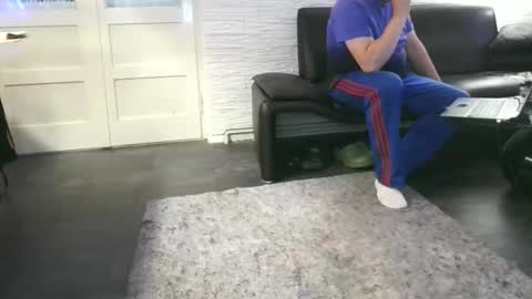 Bitchnk online show from October 26, 2:50 pm