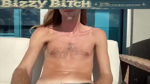 bizzybitch555 online show from July 29, 9:15 pm
