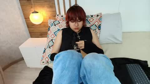 Bj Olivine online show from June 1, 8:32 pm