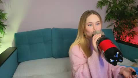 Julia online show from March 2, 2:49 am