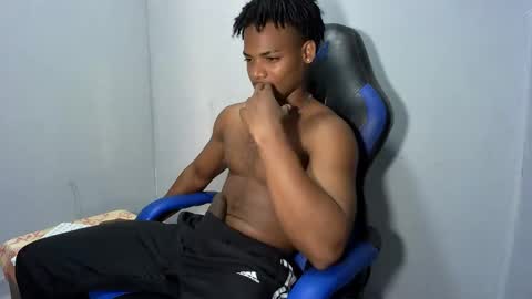 tu morenito online show from March 28, 9:05 pm