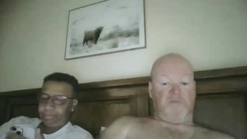 black_n_white4 online show from November 29, 11:45 pm