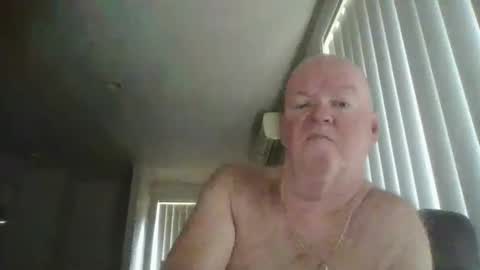 black_n_white4 online show from January 7, 9:53 pm