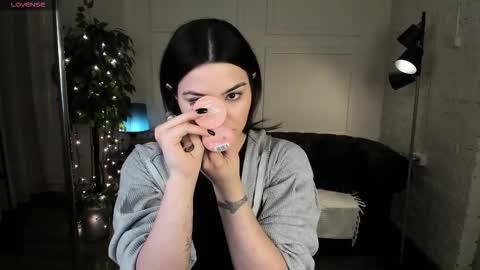 Mon Mon online show from March 27, 2:50 am