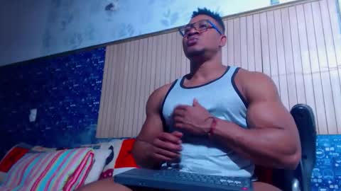 duglas online show from April 1, 6:49 pm