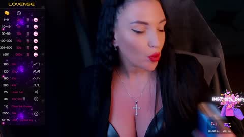 Snapshot of blackberry_star chatting on December 26, 12:05 pm blackberry_star online show from December 26, 12:05 pm