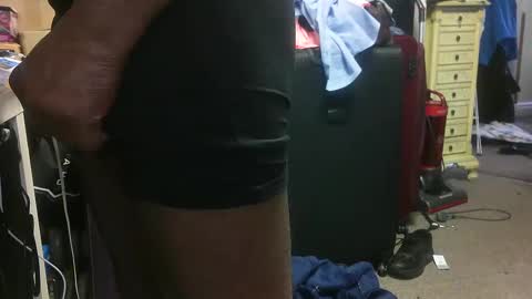 Snapshot of blackmanluv chatting on December 18, 10:08 am Me and her online show from December 18, 10:08 am