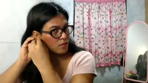 Ellez online show from May 29, 8:07 pm