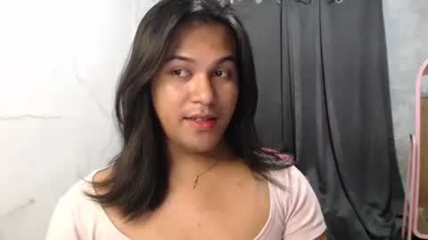 Ellez online show from November 18, 6:44 pm