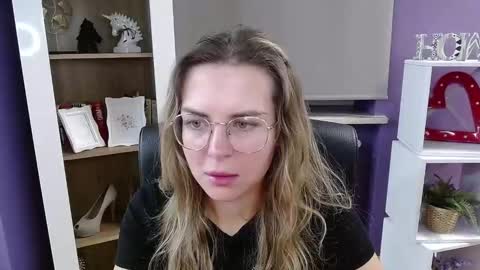 Z O E Y online show from October 15, 4:38 am