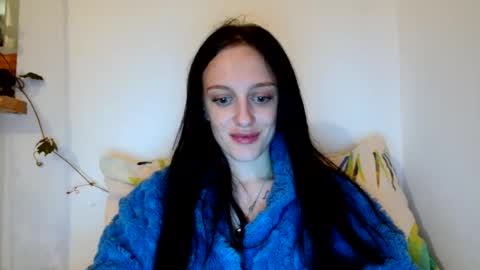 Ivy online show from May 18, 7:53 pm