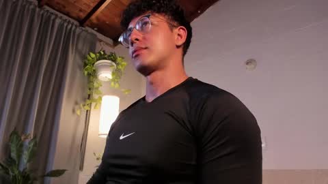 Blake Levi  Independent Model online show from February 28, 3:15 am