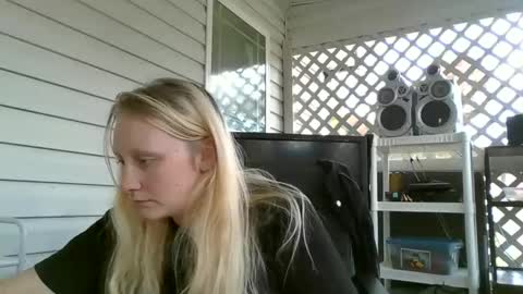 LipsofanAngell online show from November 8, 8:01 pm