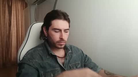 Snapshot of blakesedon13 chatting on October 21, 5:56 am  BlakeSedon  online show from October 21, 5:56 am