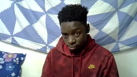 Snapshot of blesse_mixed chatting on October 25, 10:47 am Black  brown online show from October 25, 10:47 am