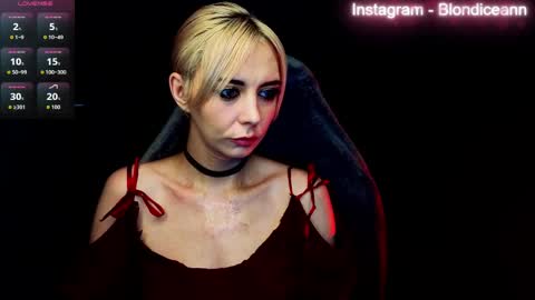 blond_ice_ann online show from May 15, 10:23 am