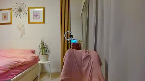 Nicole online show from March 24, 5:41 pm