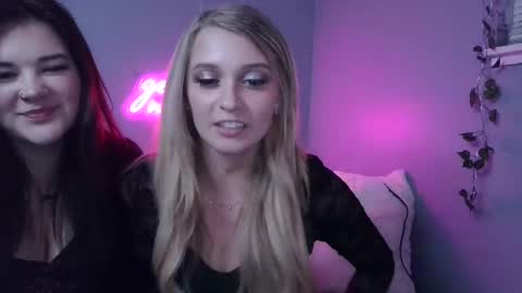 Blonde Stella online show from January 19, 7:15 am