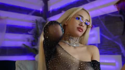 blondie_muller online show from November 9, 9:28 pm