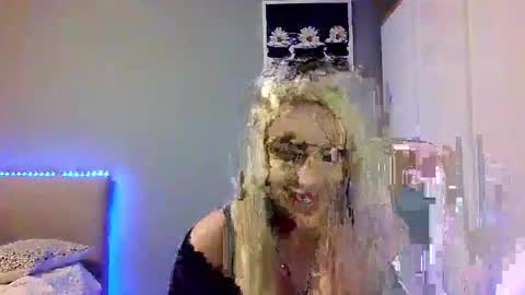 BlondLeyla online show from November 5, 6:21 pm