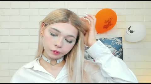 blondy_fina online show from November 12, 4:59 am