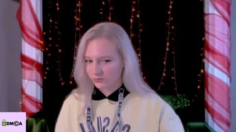 Jasmine online show from December 27, 11:06 am