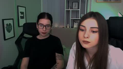 Jasmine online show from December 19, 2:24 pm