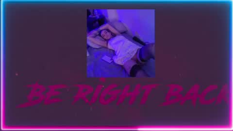 blue-eyed-foxxxxy online show from August 3, 6:04 am