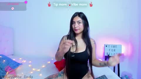 Linda  online show from February 4, 5:39 pm