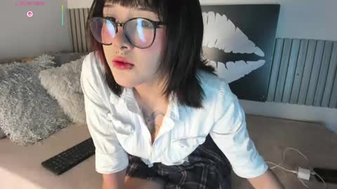 blue_sixx online show from April 8, 10:35 pm